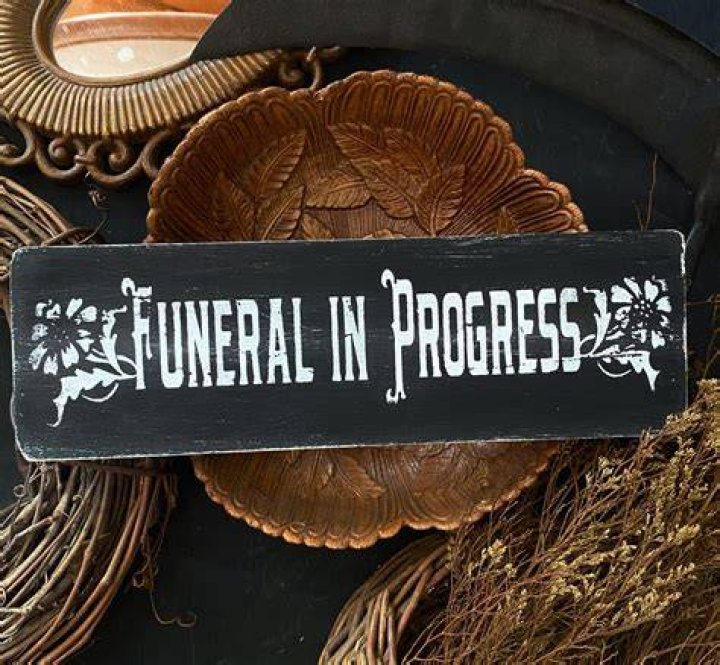 A funeral in progress | Source: Pexels