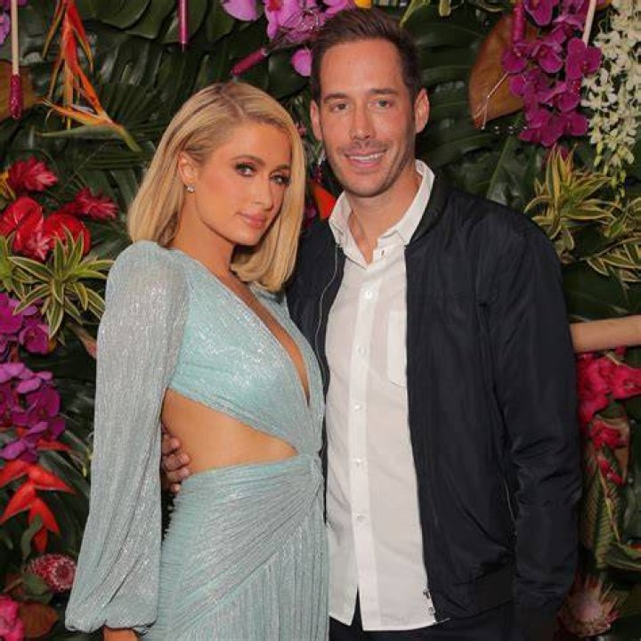 Paris Hilton and Carter Reum at the 10th Annual LACMA ART+FILM GALA in Los Angeles, California on November 6, 2021 | Source: Getty Images