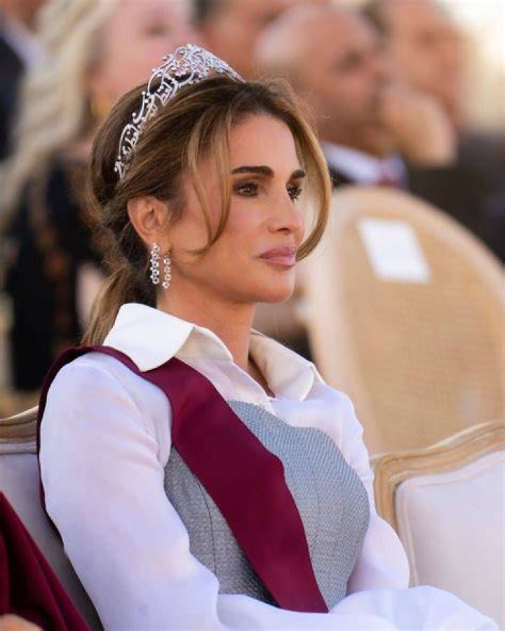 queen rania tiara